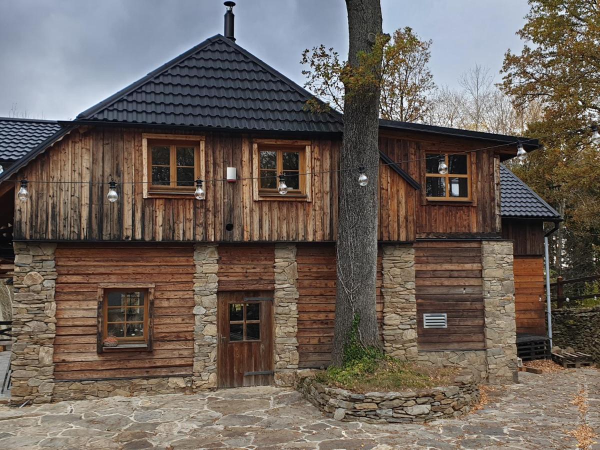 Berry Hotell Klatovy Exteriör bild